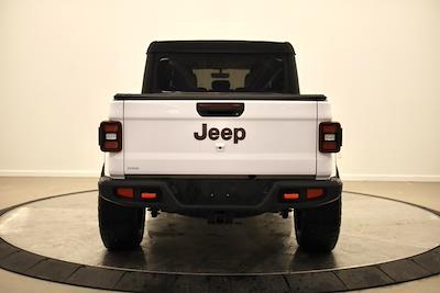 Used 2022 Jeep Gladiator - photo 1