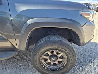 Used 2016 Toyota Tacoma - photo 1
