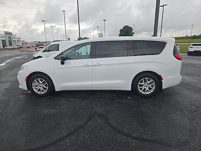 2025 Chrysler Pacifica FWD Minivan for sale #28980 - photo 2