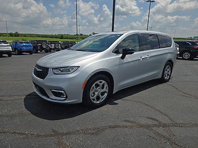 2024 Chrysler Pacifica FWD Minivan for sale #41773 - photo 1