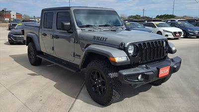 Used 2022 Jeep Gladiator - photo 1