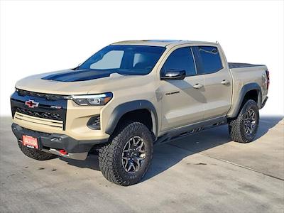 Used 2024 Chevrolet Colorado - photo 1