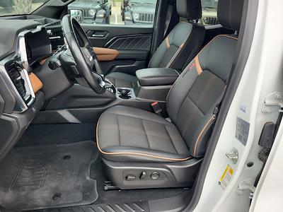 Used 2025 GMC Canyon - photo 1