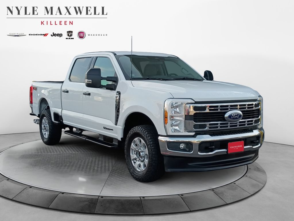 Used 2024 Ford F-250 - photo 2