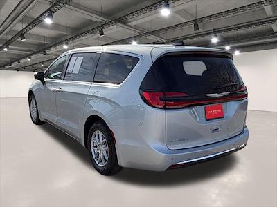 Used 2024 Chrysler Pacifica - photo 1