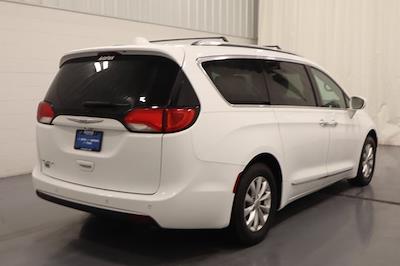 Used 2018 Chrysler Pacifica Touring L Minivan for sale #JR142487 - photo 2
