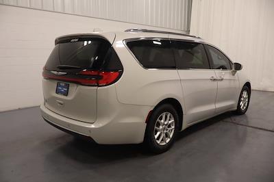 Used 2021 Chrysler Pacifica Touring L Minivan for sale #MR528112 - photo 2