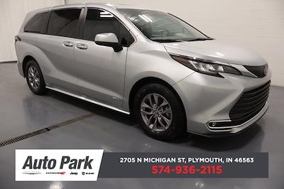 Used 2021 Toyota Sienna XLE AWD Minivan for sale #MS018077 - photo 1