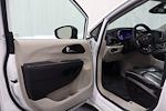 Used 2023 Chrysler Pacifica Limited Minivan for sale #PR591044 - photo 10