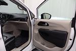 Used 2023 Chrysler Pacifica Limited Minivan for sale #PR591044 - photo 14