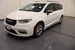 Used 2023 Chrysler Pacifica Limited Minivan for sale #PR591044 - photo 6