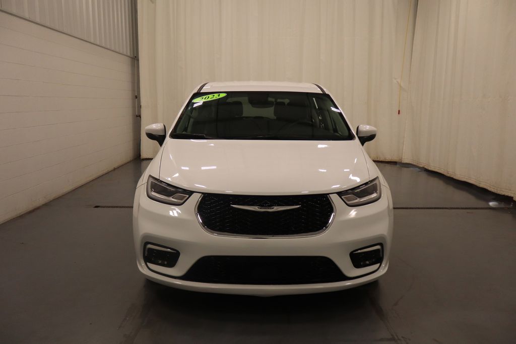 Used 2023 Chrysler Pacifica - photo 12