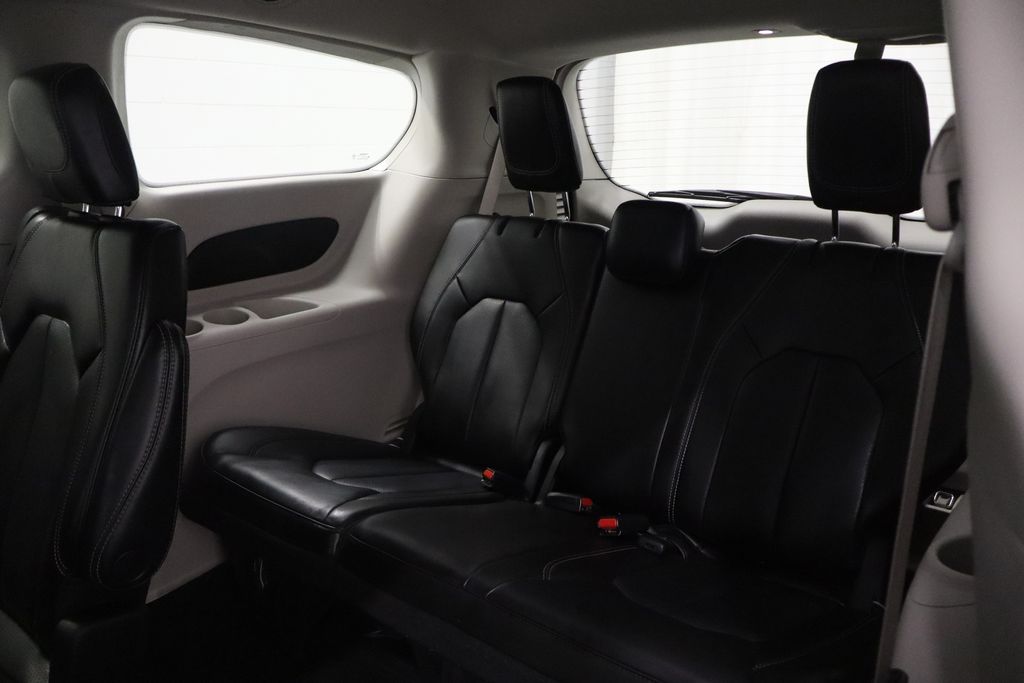 Used 2023 Chrysler Pacifica - photo 16