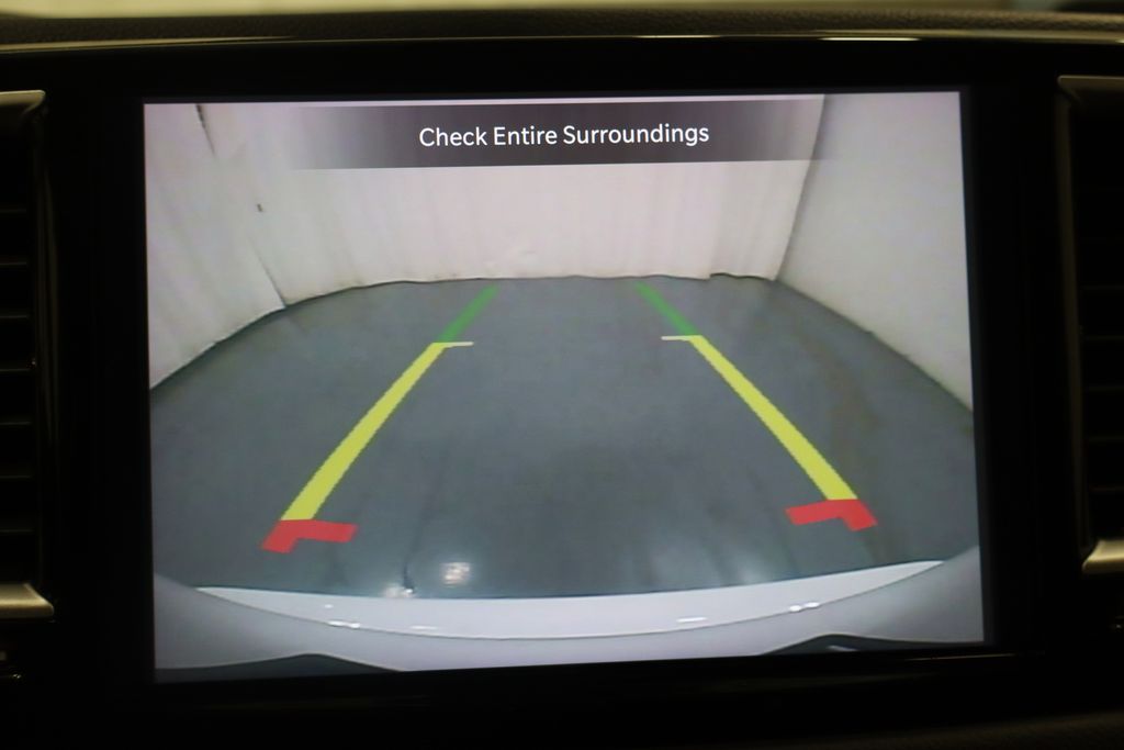 Used 2023 Chrysler Pacifica - photo 25
