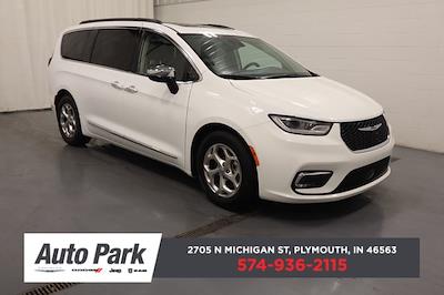 Used 2023 Chrysler Pacifica Limited Minivan for sale #PR613039 - photo 1