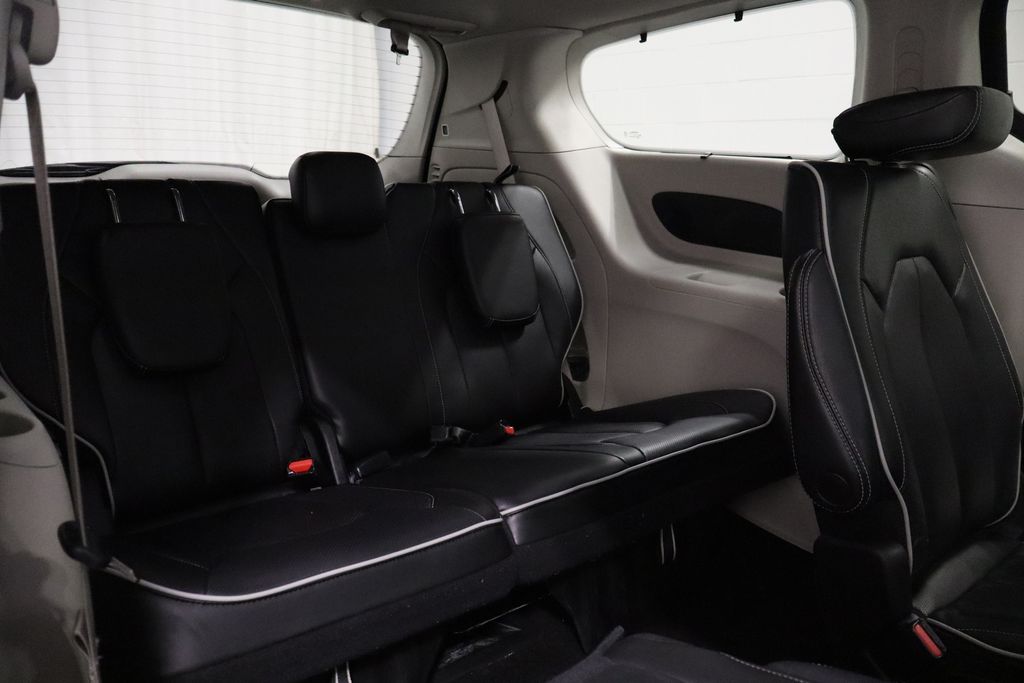 Used 2023 Chrysler Pacifica - photo 19