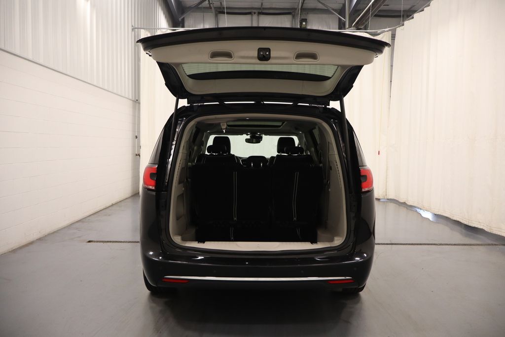 Used 2023 Chrysler Pacifica - photo 20