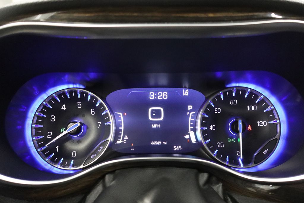Used 2023 Chrysler Pacifica - photo 22