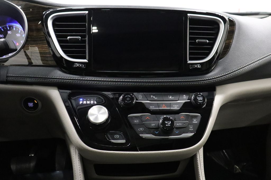 Used 2023 Chrysler Pacifica - photo 23