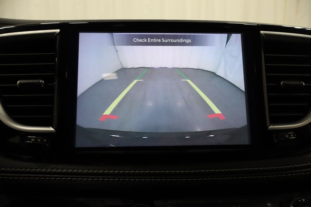 Used 2023 Chrysler Pacifica - photo 24