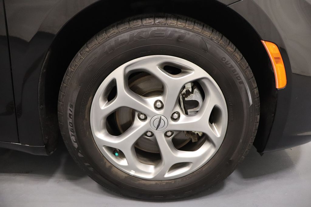 Used 2023 Chrysler Pacifica - photo 30