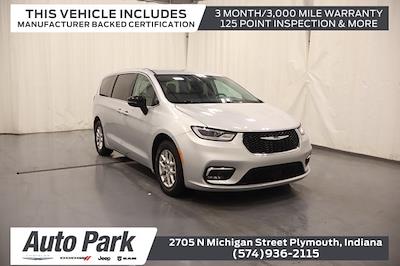Used 2024 Chrysler Pacifica Touring L Minivan for sale #RR132904 - photo 1