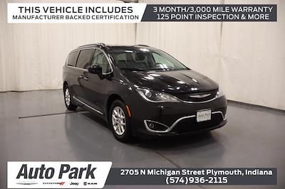 Used 2020 Chrysler Pacifica Touring L Minivan for sale #ST627294A - photo 1