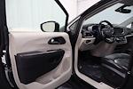 Used 2020 Chrysler Pacifica Touring L Minivan for sale #ST627294A - photo 10