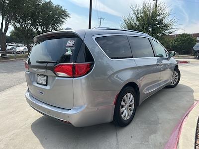 Used 2018 Chrysler Pacifica Touring L Minivan for sale #JR263068A - photo 2