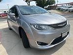 Used 2018 Chrysler Pacifica Touring L Minivan for sale #JR263068A - photo 1