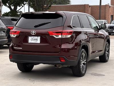 2019 Toyota Highlander FWD SUV for sale #KS058073A - photo 2