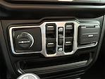 2021 Jeep Gladiator Crew Cab 4WD Pickup for sale #ML615562A - photo 24