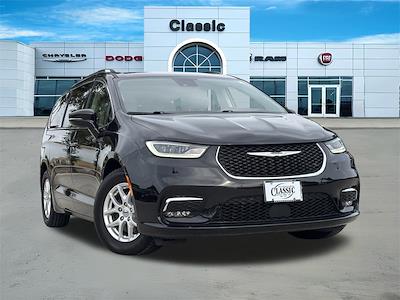 Used 2021 Chrysler Pacifica Touring L Minivan for sale #MR555375 - photo 1
