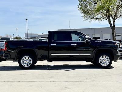 Used 2024 Chevrolet Silverado 2500 - photo 1
