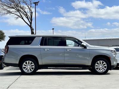 Used 2024 Chevrolet Suburban - photo 1