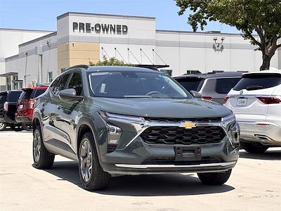 Used 2025 Chevrolet Trax LT SUV for sale #SC153567 - photo 1