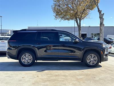 Used 2025 Chevrolet Traverse LT for sale #SJ147105 - photo 2