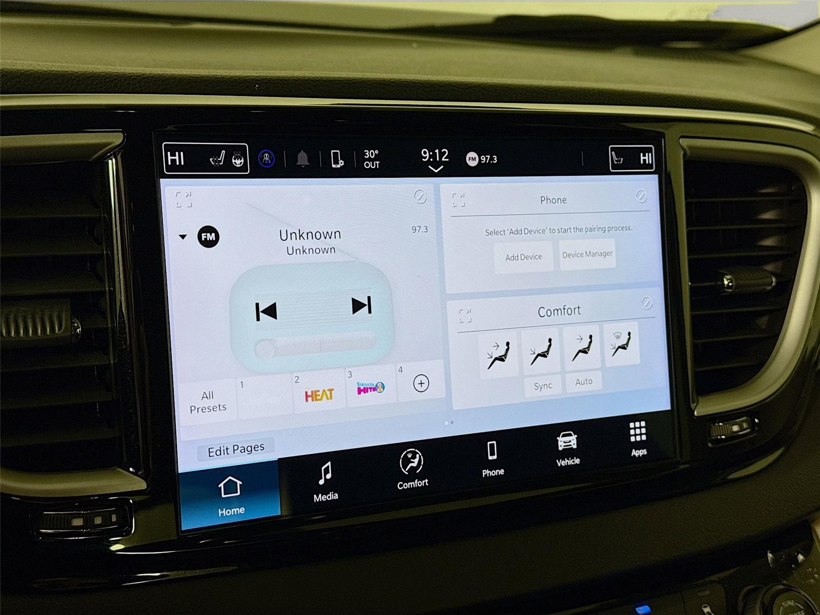 Used 2024 Chrysler Pacifica - photo 16