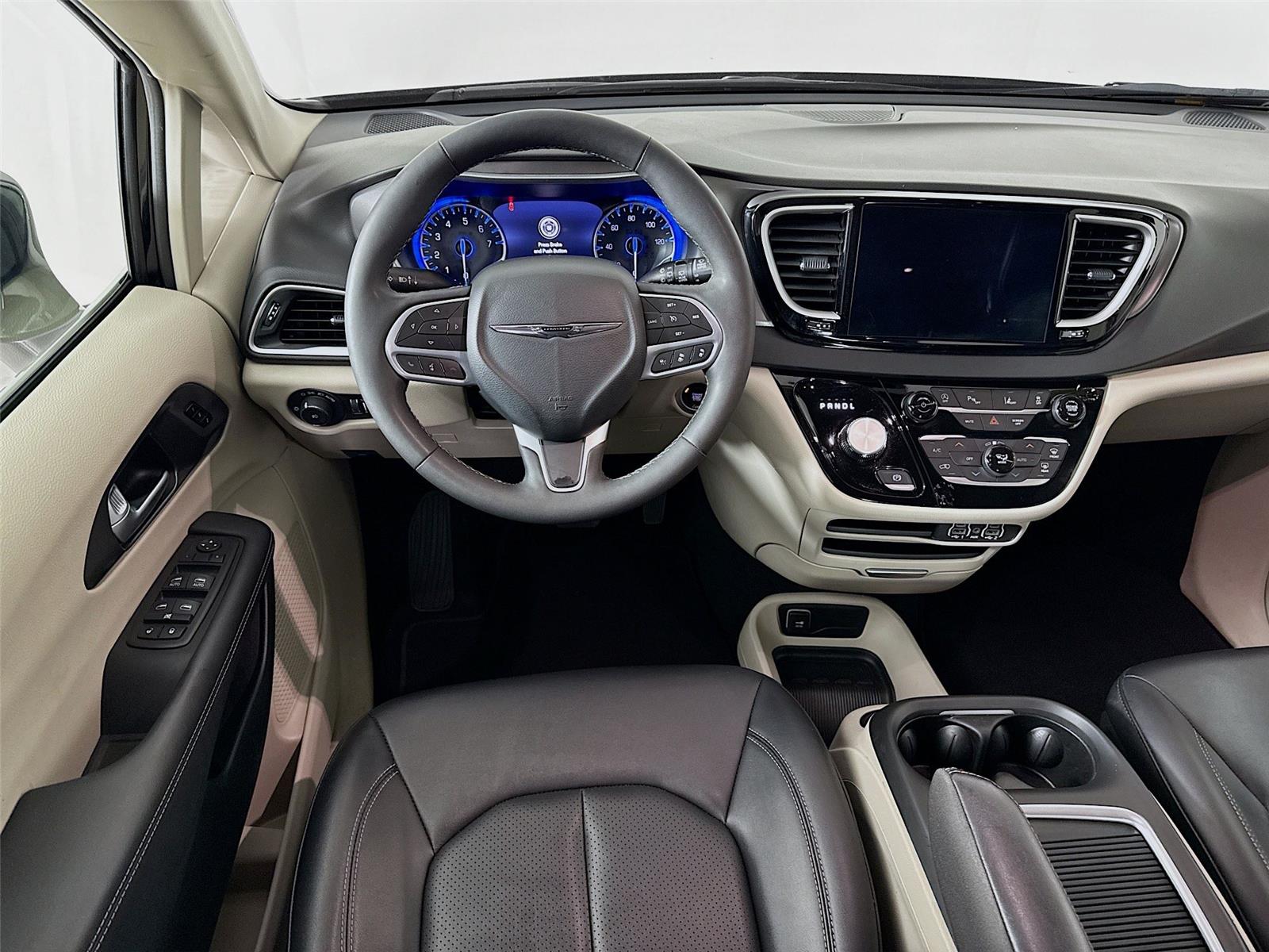 Used 2024 Chrysler Pacifica - photo 24