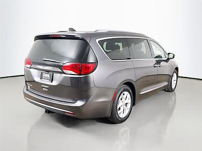 2018 Chrysler Pacifica FWD Minivan for sale #DP01991 - photo 2
