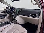 2021 Chrysler Pacifica FWD Minivan for sale #E26C0001 - photo 29