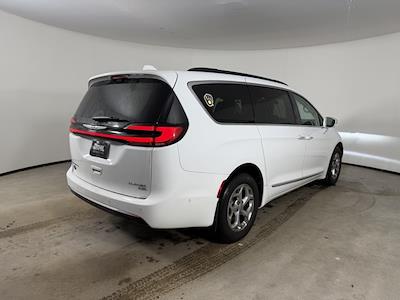 Used 2022 Chrysler Pacifica Limited Minivan for sale #E26C0111 - photo 2