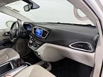 2017 Chrysler Pacifica FWD Minivan for sale #E26C0221 - photo 19