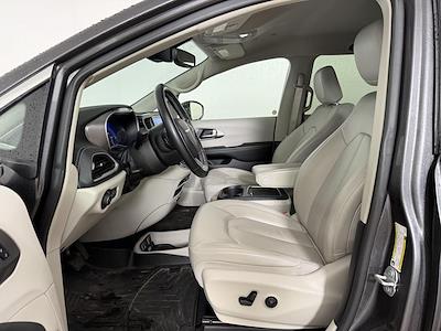 2021 Chrysler Pacifica AWD Minivan for sale #E26C0271 - photo 2