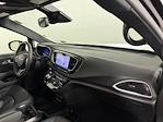 Used 2025 Chrysler Pacifica Select Minivan for sale #EP0374 - photo 19