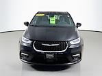 Used 2025 Chrysler Pacifica Select Minivan thumbnail 5