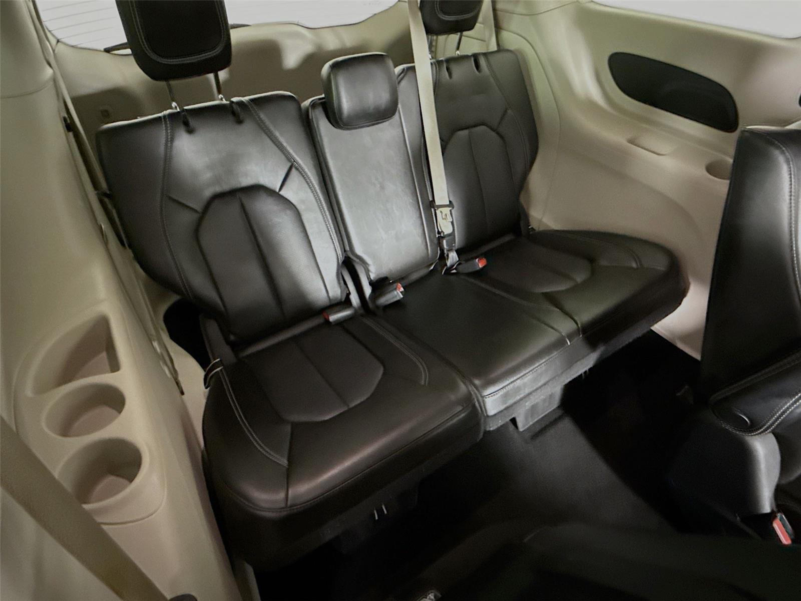 Used 2023 Chrysler Pacifica - photo 26