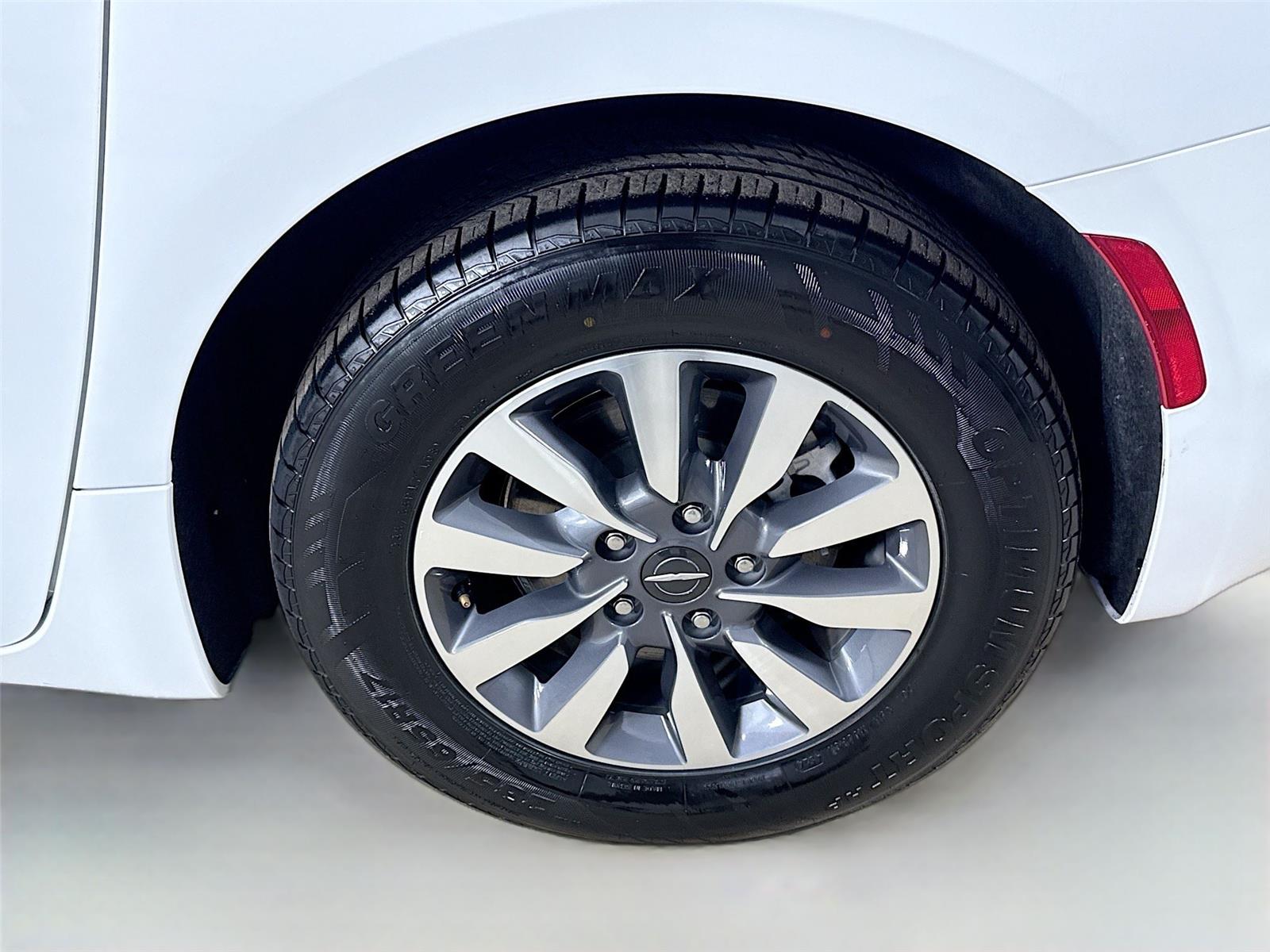 Used 2023 Chrysler Pacifica - photo 30