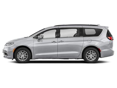 Used 2022 Chrysler Pacifica - photo 1