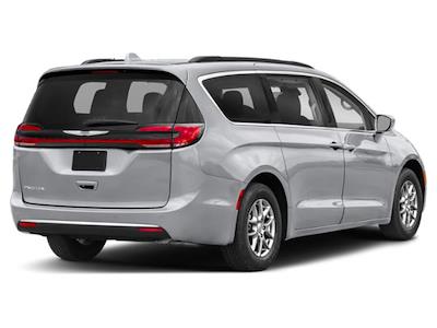 Used 2022 Chrysler Pacifica - photo 1